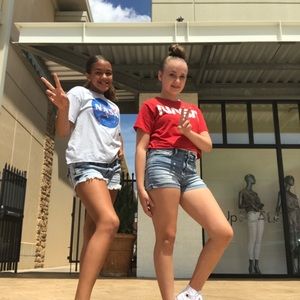 Meet your Posher, Danika